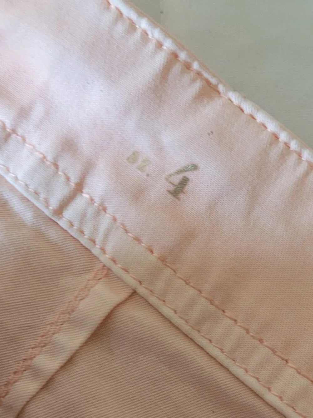 WHBM Summer Pants A Soft Light Peachy/Pink